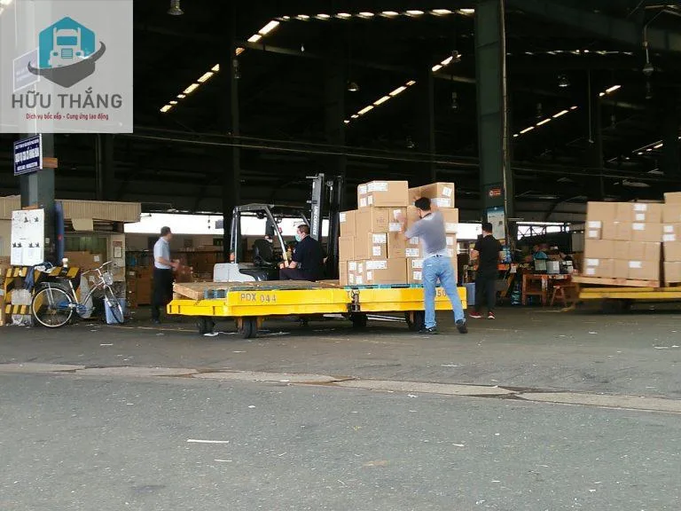 Bốc xếp Hữu Thắng