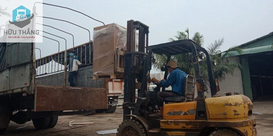 DỊCH VỤ NÂNG CẨU HÀNG HÓA