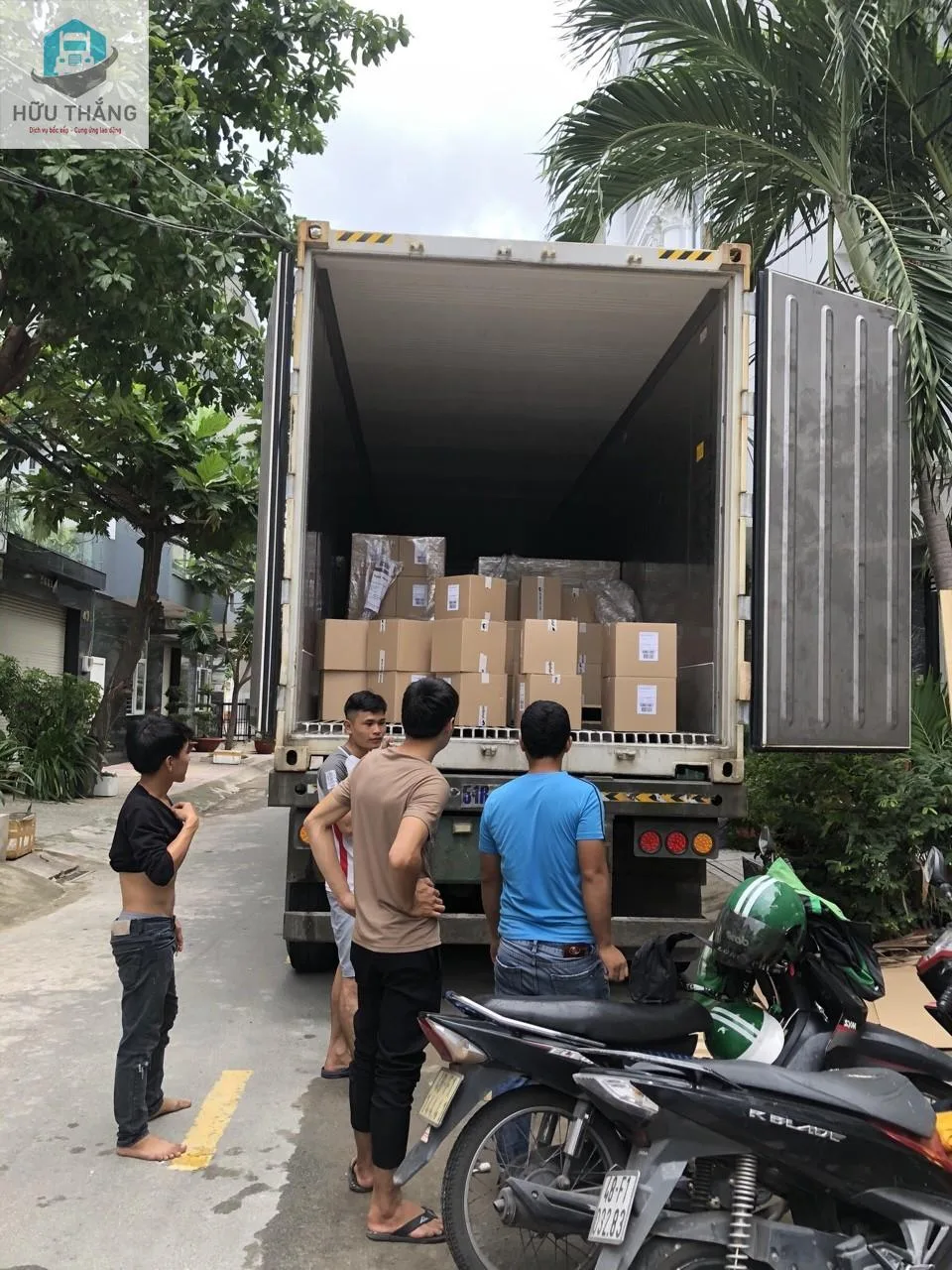Dịch vụ bốc xếp hàng hóa - Hữu Thắng