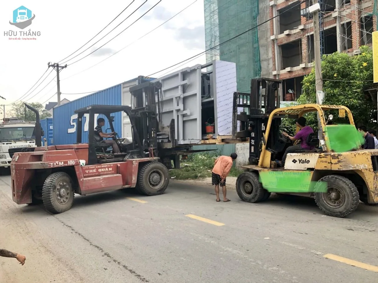 Bốc xếp bằng xe nâng