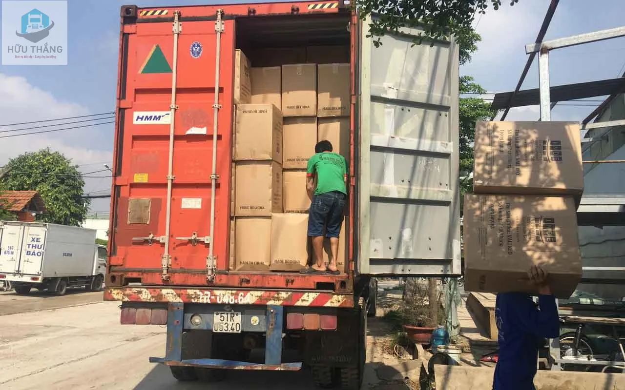 Bốc xếp hàng hóa không đúng cách gây ra những rủi ro 